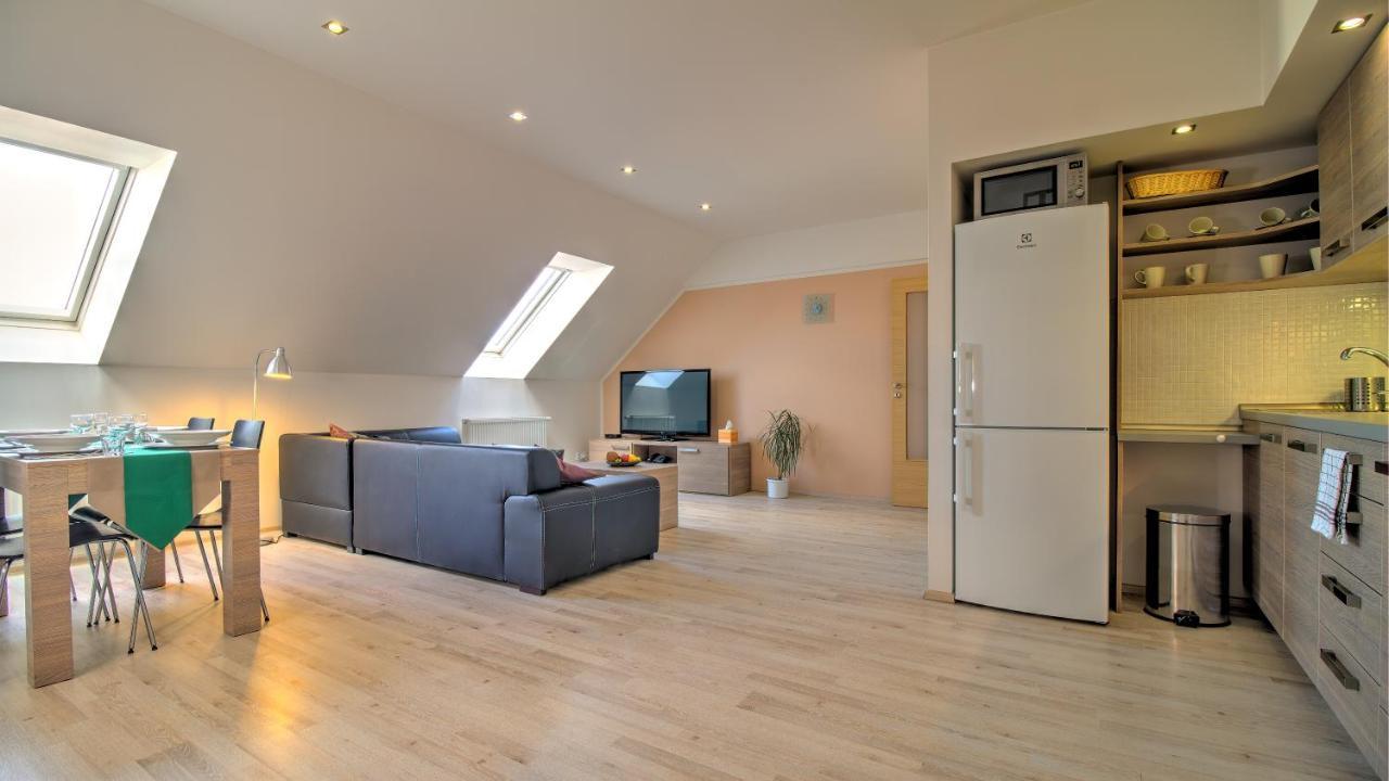 Boromeum Residence Hradec Kralove Exterior foto