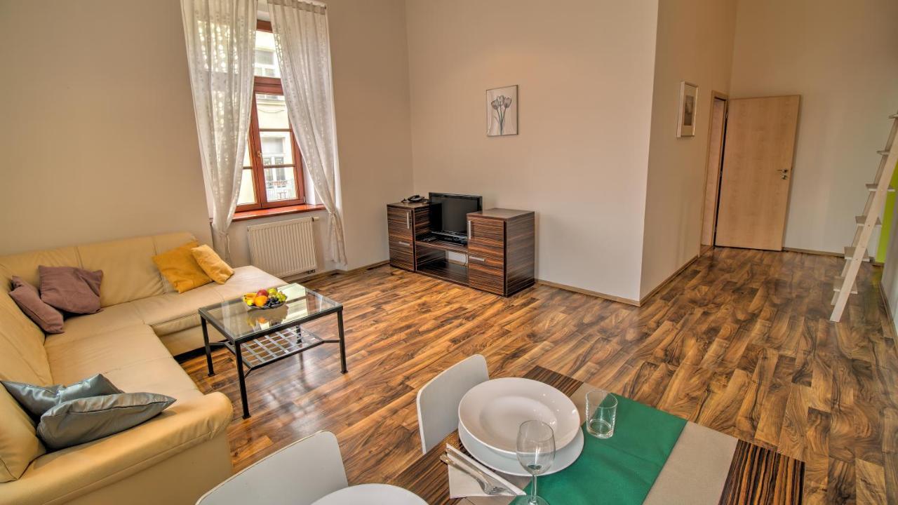 Boromeum Residence Hradec Kralove Exterior foto