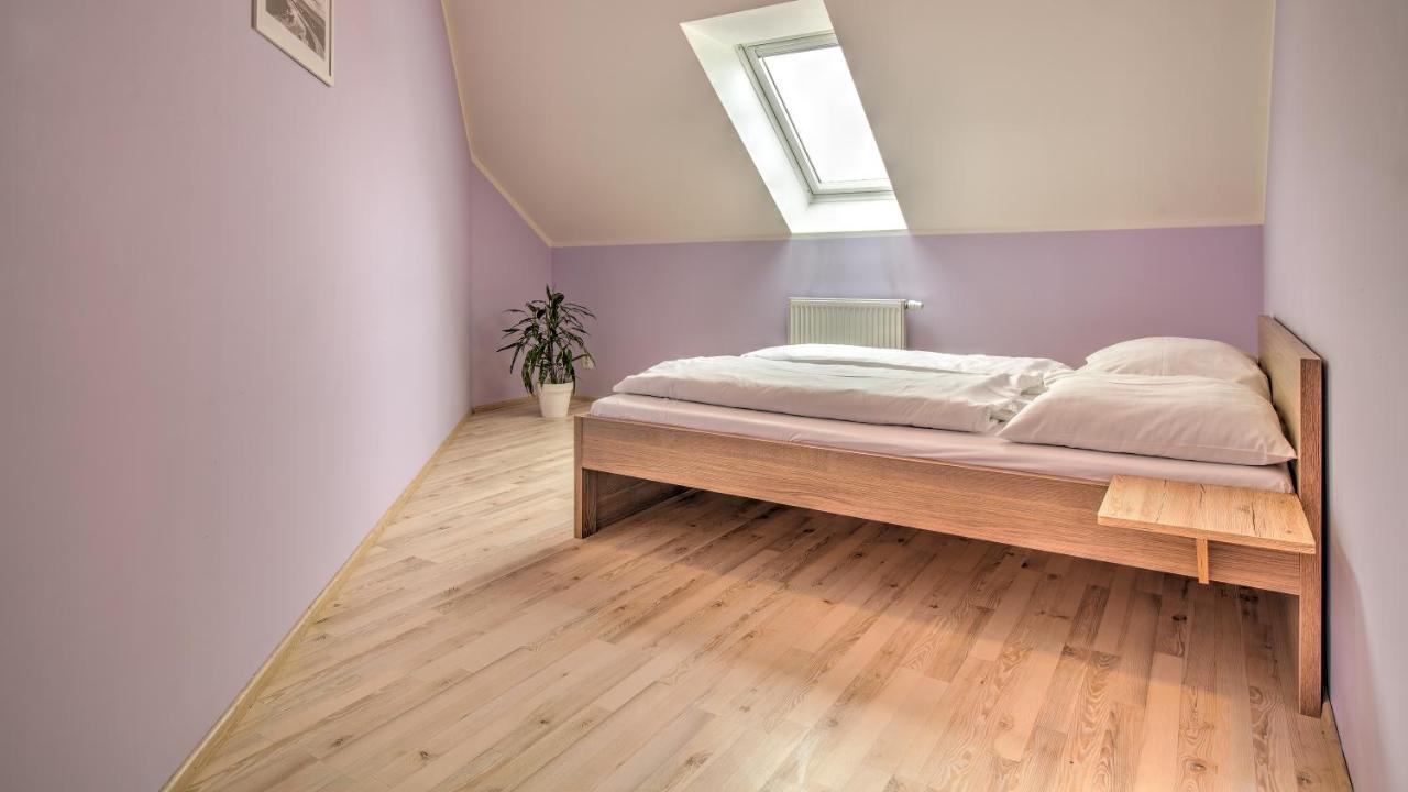 Boromeum Residence Hradec Kralove Exterior foto